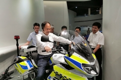 李书福：“以禁代管”极大抑制中国摩托车发展