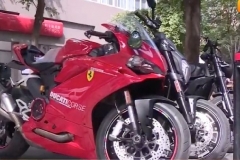 把杜卡迪959 Panigale送去洗车发生倒车，光维修费用就高达5万元