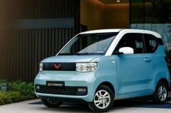 五菱的“代步神车”和“地摊神车”