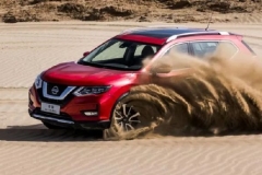 没想到吧，日系SUV销冠奇骏还有这能力，轻松带你翻山越岭