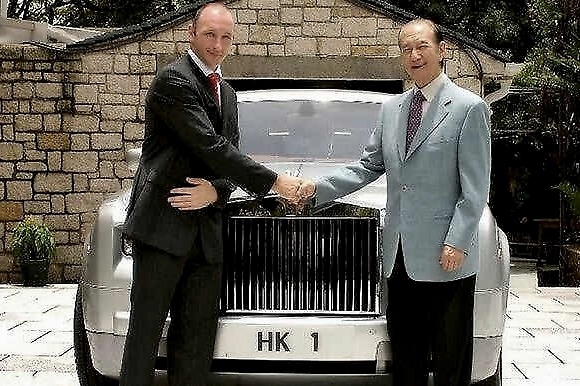 赌王何鸿燊去世，引发遗产争夺战，可谁还记得他开过的座驾？