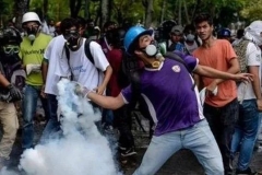 美国乱成一锅粥，美籍华人流露心声：我们是中国人，想回国