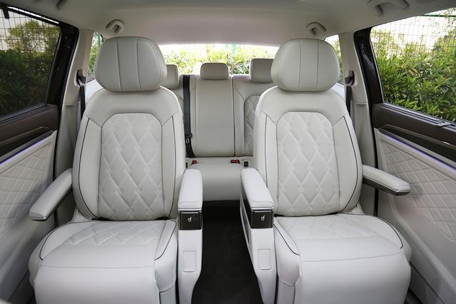 别克GL8没有的体面，威然能给你，做豪华美系真得叫大众哥哥