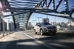 新款新宝骏RS-5正式上市 售价9.78万元起