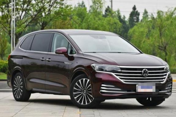 大众制造就是牌面，28.68万起，配置更高，威然比GL8更值得入手