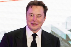 德国工厂进展不顺，马斯克秘密赴英选址