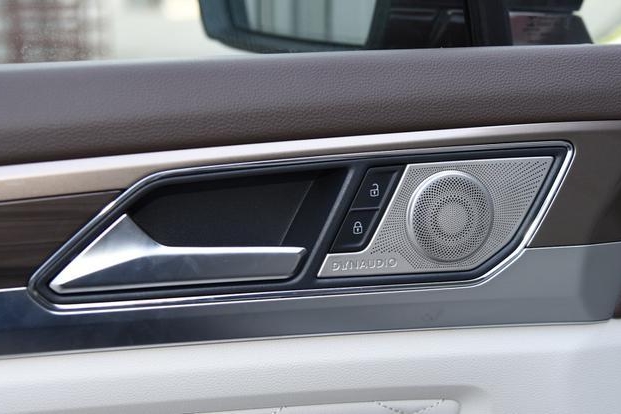 大众高端MPV，一经上市便走红车坛，起售价仅为28.68万