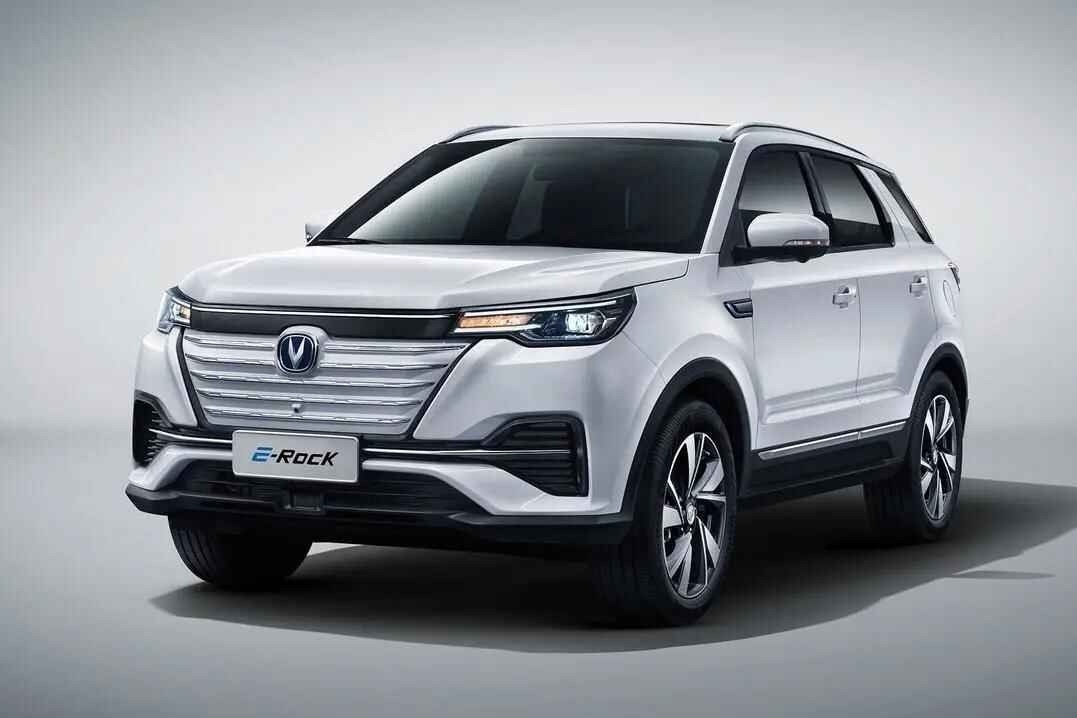 大电池是亮点，长安CS55 E-Rock是要革谁的命？