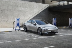 工信部发布小鹏P7新版本车型公告 多款车型续航里程提升