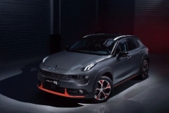 领克02和CX-30，连摆摊也要精致的“后浪”，会更喜欢谁的“灵魂”？