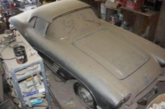 废弃农场翻出古董车！被遗忘40多年，如今翻新卖出5百多万