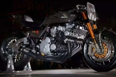 直列六缸加涡轮增压！本田CBX1000改装到底有多强悍