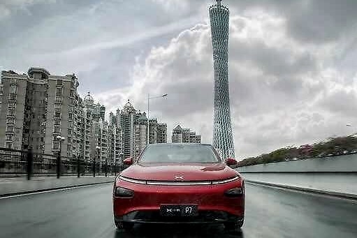 试驾小鹏P7：实力豪横！绝对力压特斯拉Model 3