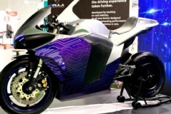 一台车能发出四缸600、双缸800和250两冲的声浪！堪称声浪收割机