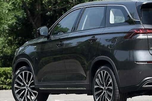 这是一台国产SUV，动力不比合资车差，价格只是它的一半