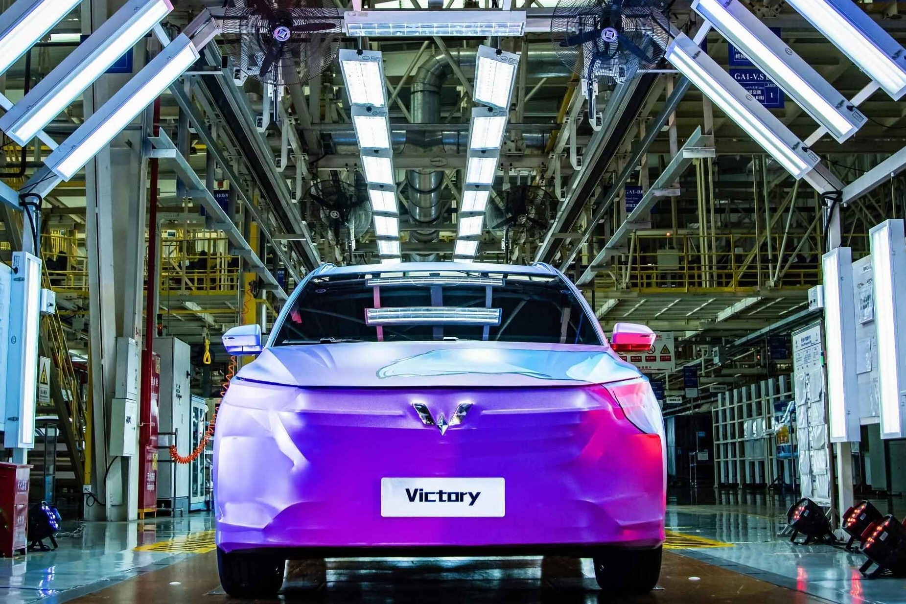 全员MPV，五菱不造商用车，开始造家用MPV