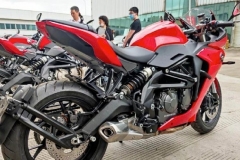 钱江600四缸跑车实车亮相，减震刹车配置有所不同