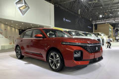 新宝骏RC-5正式亮相 配新LOGO/下半年上市