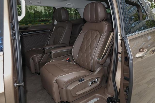 大众威然上市即火，内饰设计漂亮，五星级配置，售价28万起真香