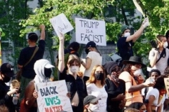 美国又印50000亿！特朗普：世界能奈我何？我就拿纸和你们换物资