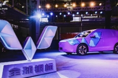 五菱首款银标MPV曝光，这造型应该舍不得用来拉货了吧？