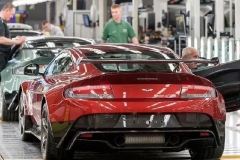 收缩裁员，现金流告急，超豪华汽车品牌陷入新困局