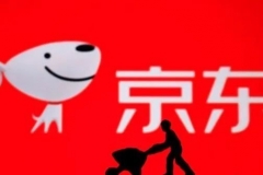 强硬的何止华为！刘强东突然宣布，谁也没料到京东也这么“强势”