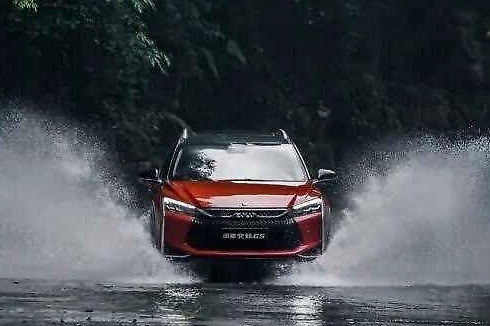 7-10万可以有多香？如果抛弃品牌，风神奕炫GS是台好车