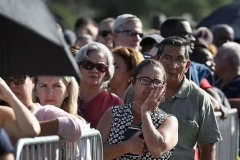 美专家：中国必须帮美国渡过难关，不然会有麻烦缠身，你怎么看？