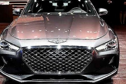 25万就能买到进口豪车？外观堪比宾利，操控如宝马，奔驰C有压力