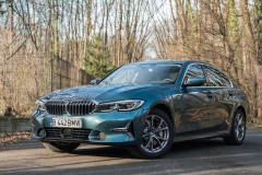 新宝马3系PHEV官图发布  纯电续航100公里