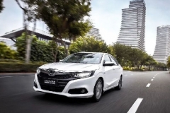 顺势而为难免随波逐流，逆势而上方显英雄本色