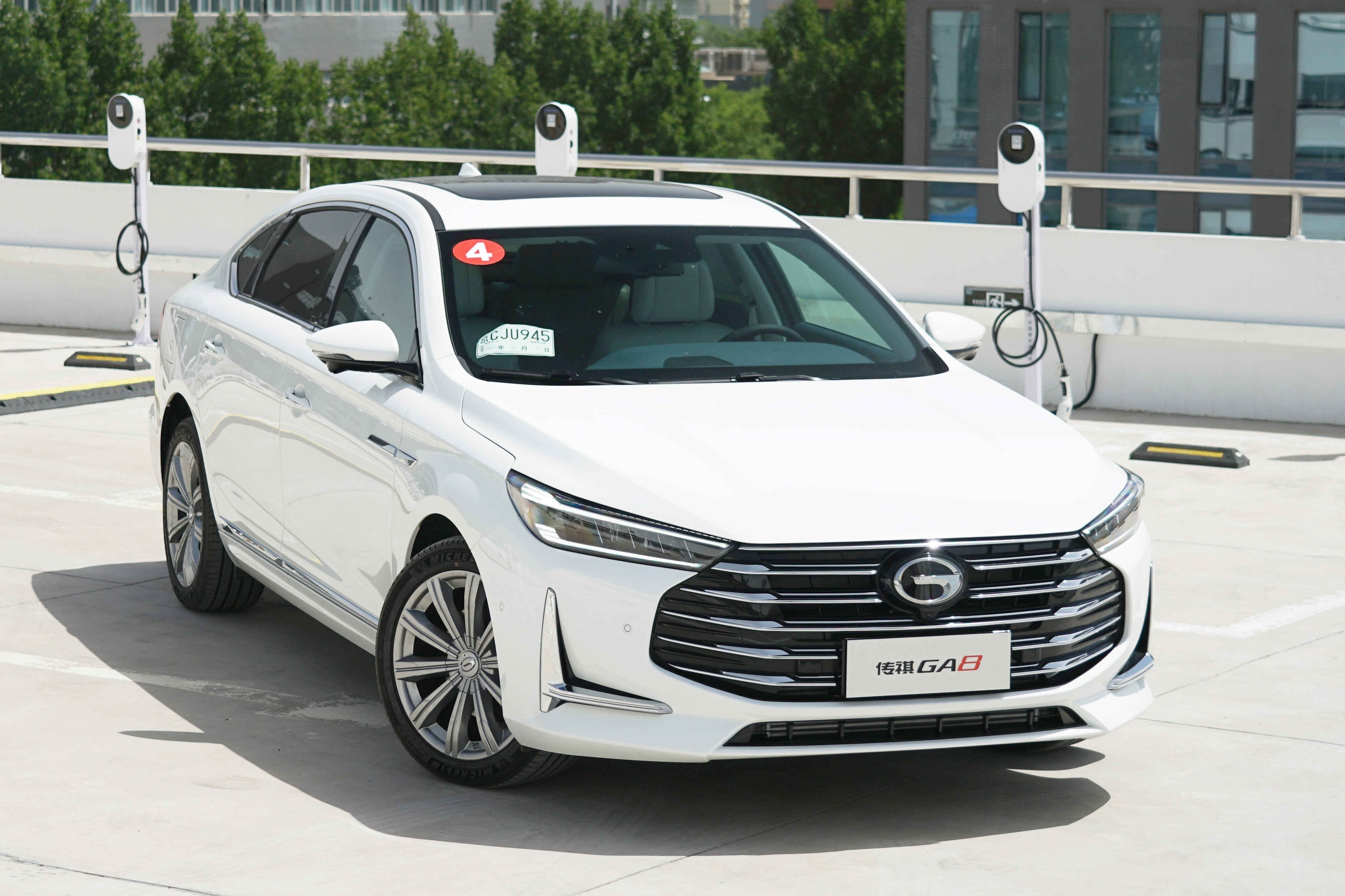 敢卖20万的国产旗舰轿车，到底有什么本事？