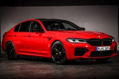 外观内饰更凶悍 新款宝马M5雷霆版官图发布