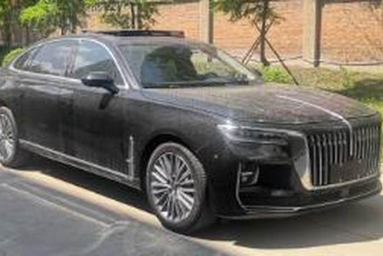 红旗H9新车型曝光 搭载2.5T发动机