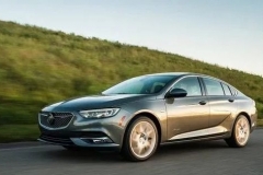 这车长期占据销量榜头把交椅，上市12年零差评，轩逸都干不过它