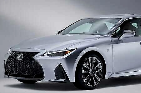 新款雷克萨斯IS太可了！这颜值这速度，不买还等什么呢？