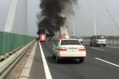 夏季开车如何避开安全隐患，这五点安全驾驶知识，很重要