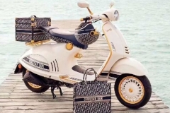 Vespa推出和Dior联名的限量版946踏板车，售价猜测将超过20万