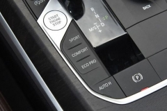 还是同级榜样吗？ 试驾宝马325Li xDrive