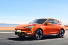 赛力斯5：绞杀续航焦虑兼顾性能的增程式SUV