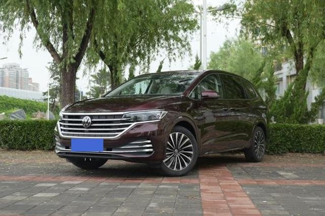 28.68万起步，还配智联系统，大众威然成为GL8的强劲对手