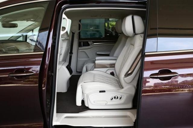 大众高端MPV威然已上市，科技感一流，起步价只要28.68万