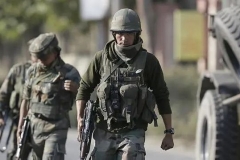 印度边境打响第一枪，子弹像雨点扫射过去，多名印度士兵当场死伤