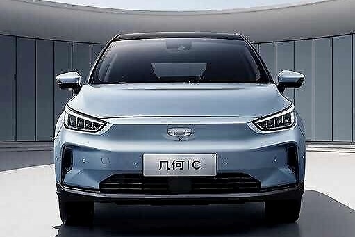 预售13.98万起，NEDC续航550km，轴距2700mm，几何C正式亮相