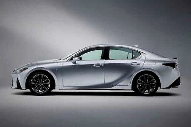 让3系和C级忧心忡忡的新款雷克萨斯IS，真有那么强吗？