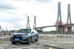 极致的大空间 造型更时尚！试驾新款UR-V