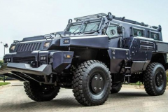 车重15吨的越野之王！乌尼莫克也甘拜下风，一身蛮力如履平地