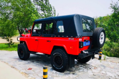 没钱也快乐！随便玩玩的北京212，顶配10万的纯越野SUV！