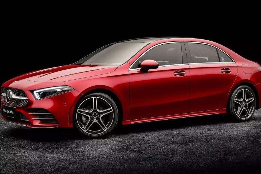 底大一级压死人，同预算，选2.0T合资还是小排量豪华？